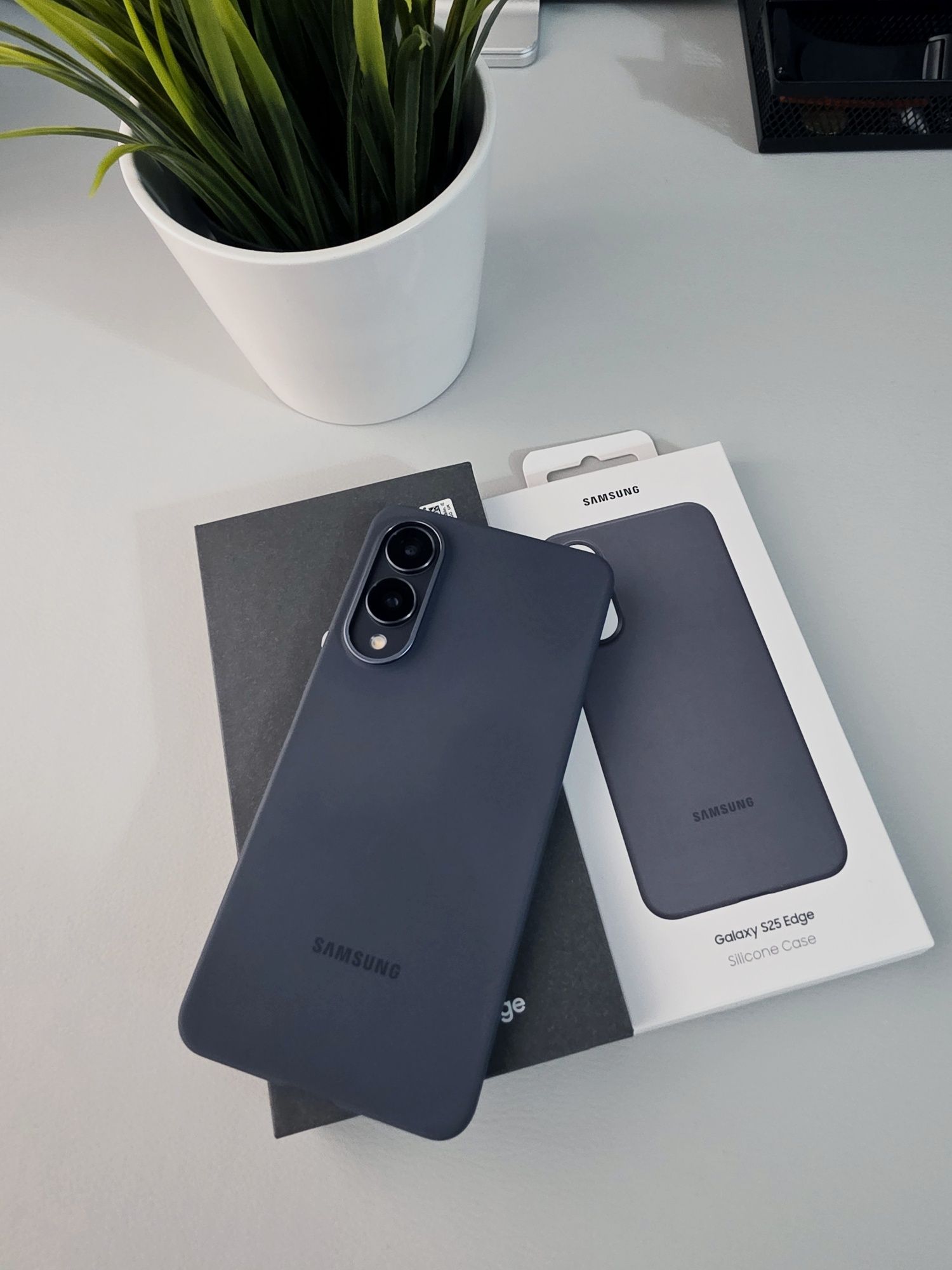 S25 Edge Preto - 1 Mes de uso