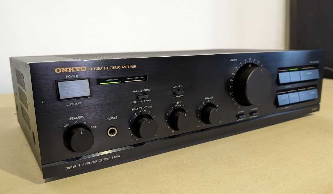 Підсилювач Onkyo A-8430,транзисторний, 60-80 Вт,4-8 Ом,збірка Японія