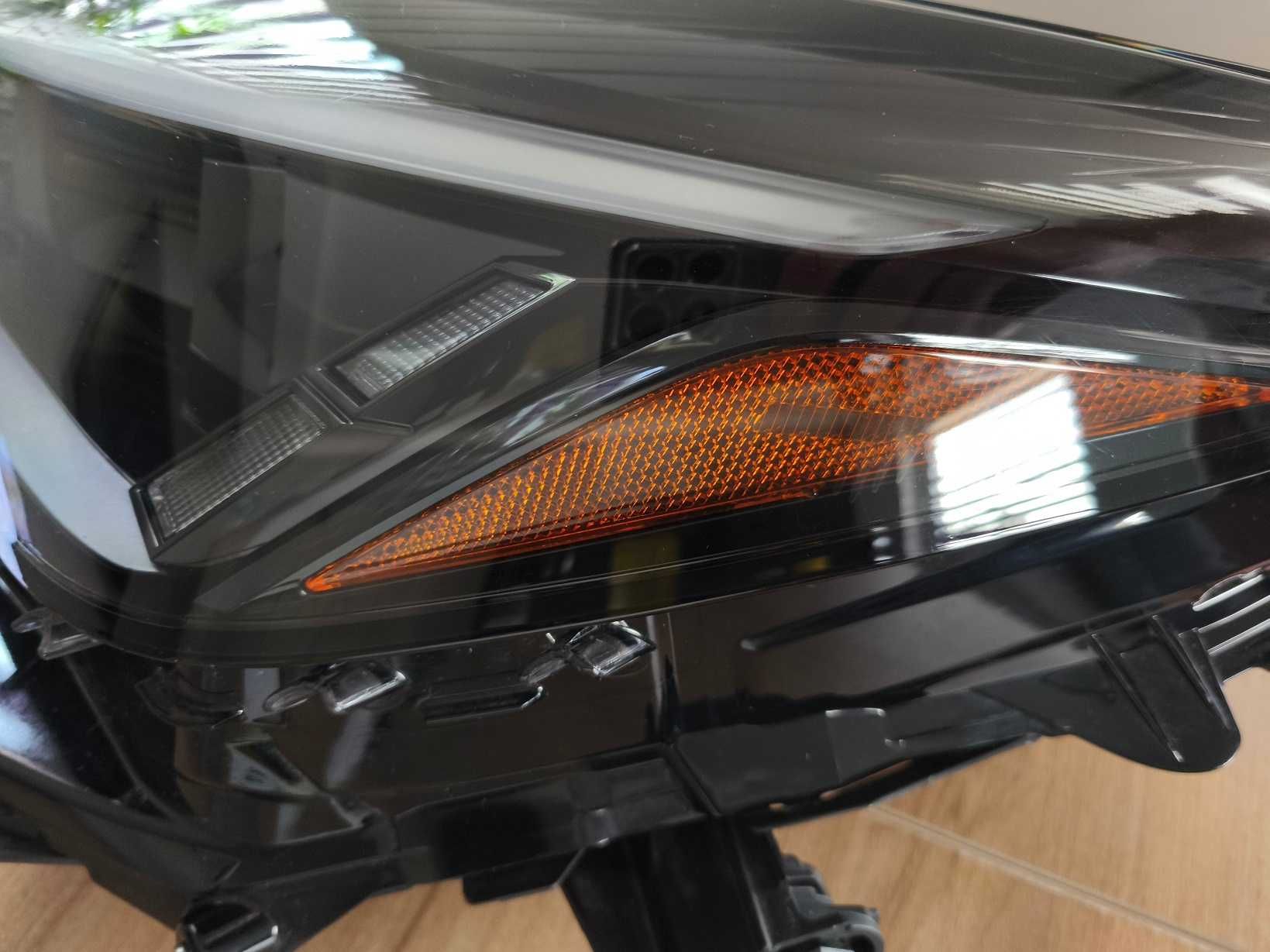 Lampa lewy przód Lexus NX II 2021-, soczewka (NX 350h)