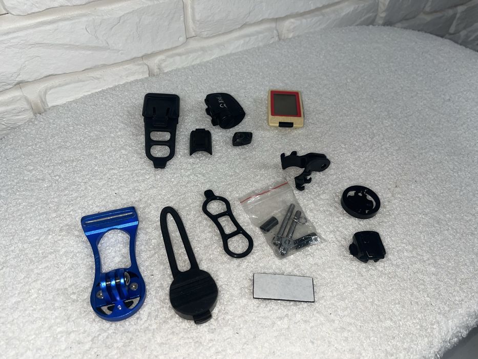 Licznik rowerowy Bontrager + Zestaw przedłużka do licznika rowerowego