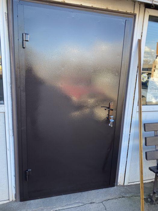 Перегородки двері металеві технічні двері тамбурні перегородки з метал