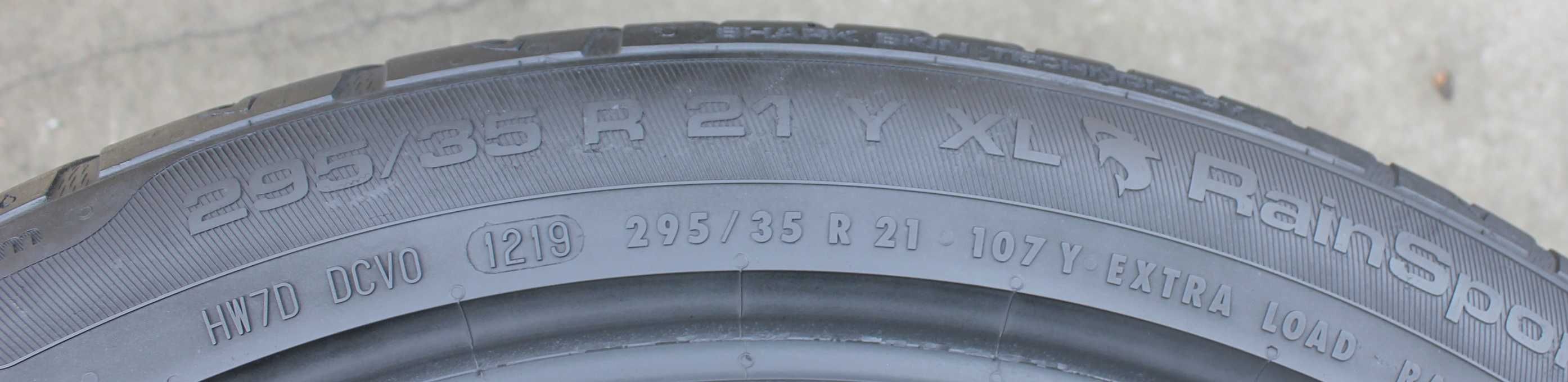 Літні шини, літня резина 295/35/R21 Uniroyal Rain Sport 3