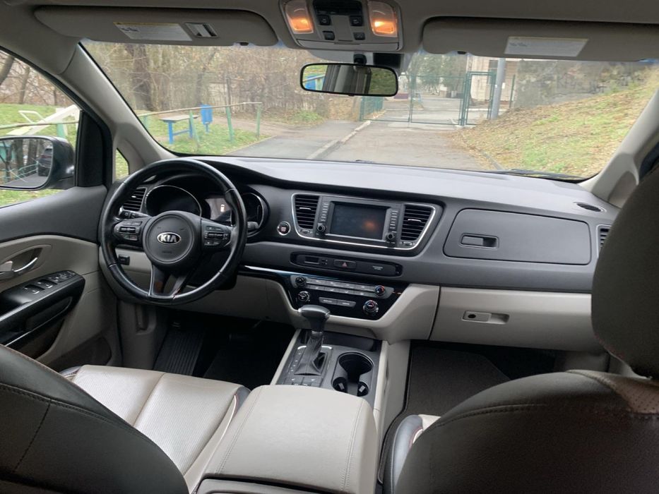 Автомобіль KIA SEDONA 2017