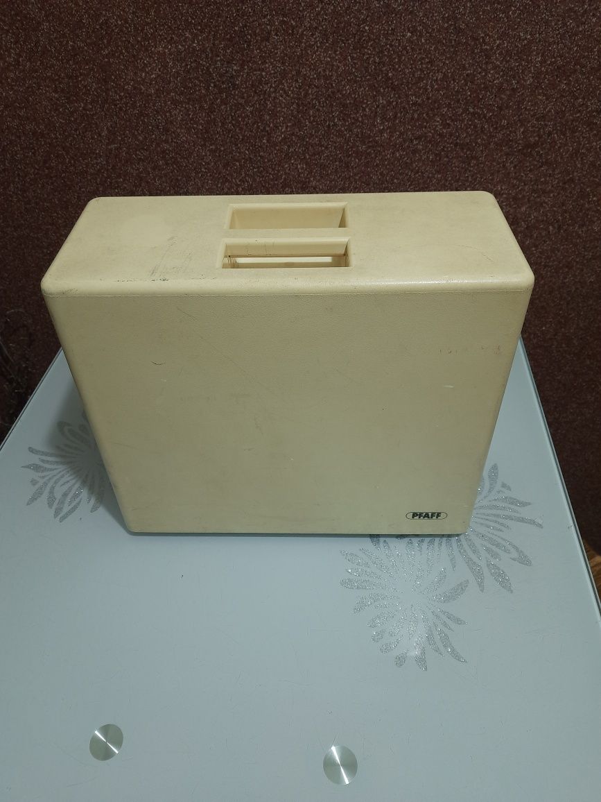 Продам електричну швейну машинку Pfaff 213