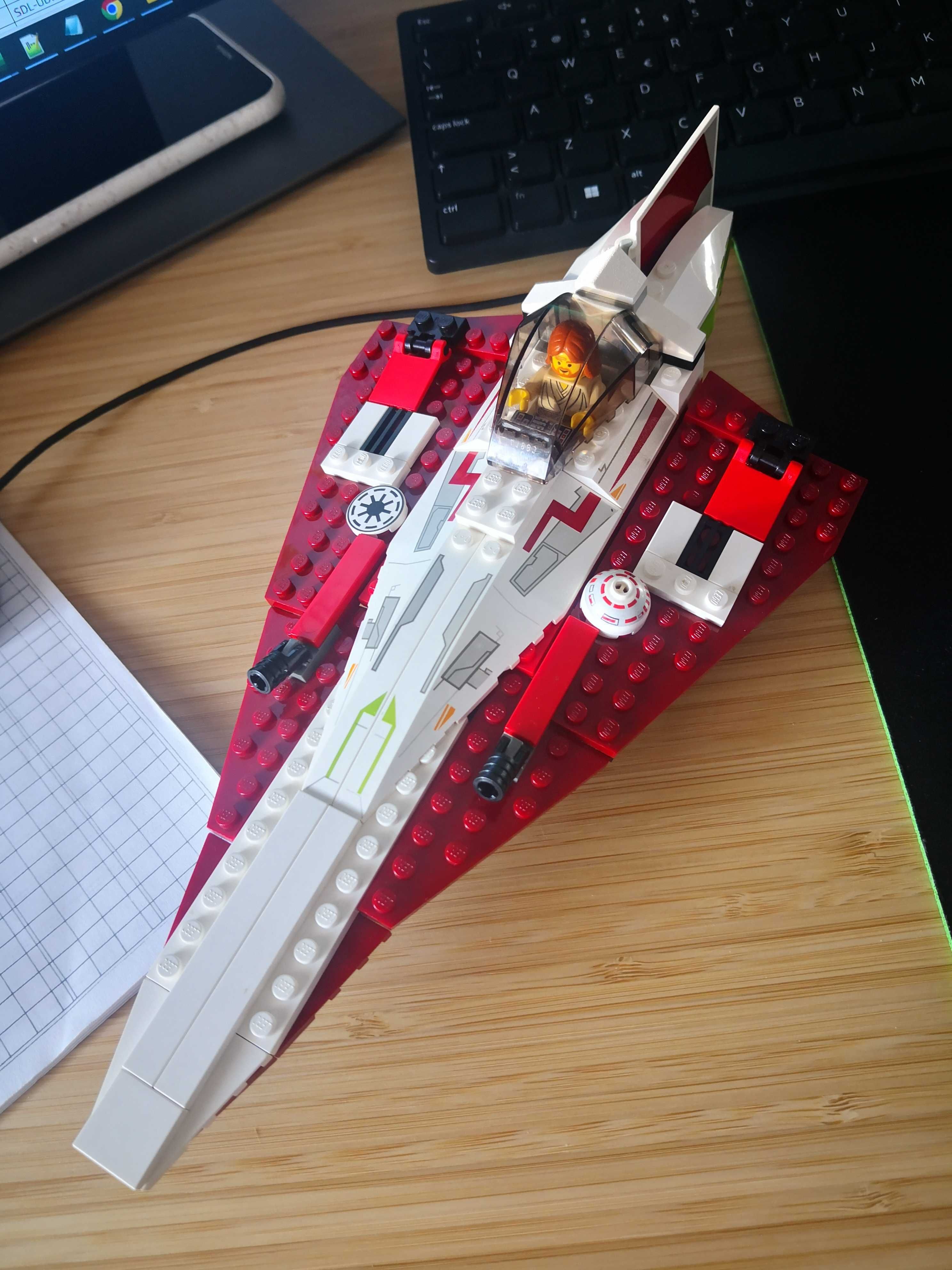 LEGO 7143 *Jedi Starfighter* (descontinuado)