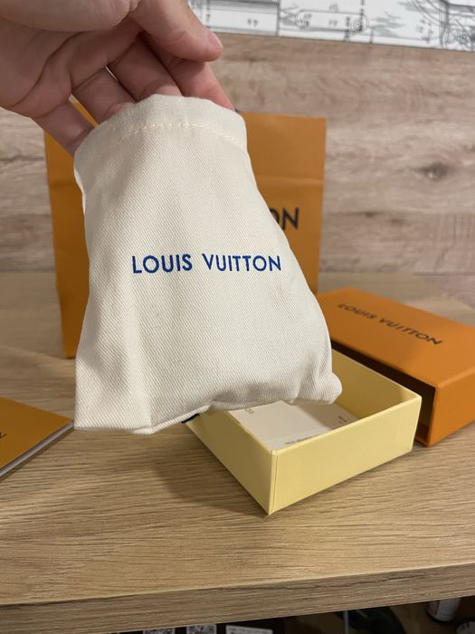 Кожаный браслет Louis Vuitton LV
