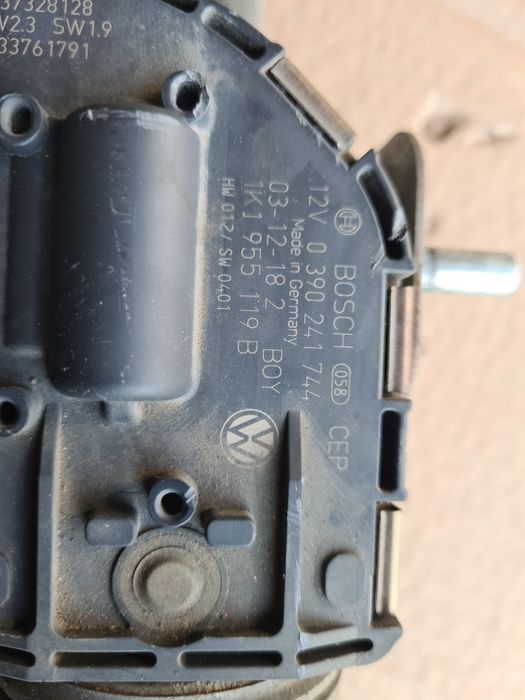 MECHANIZM WYCIERACZEK przód silniczek przedni VW GOLF V 5 2006r Europa