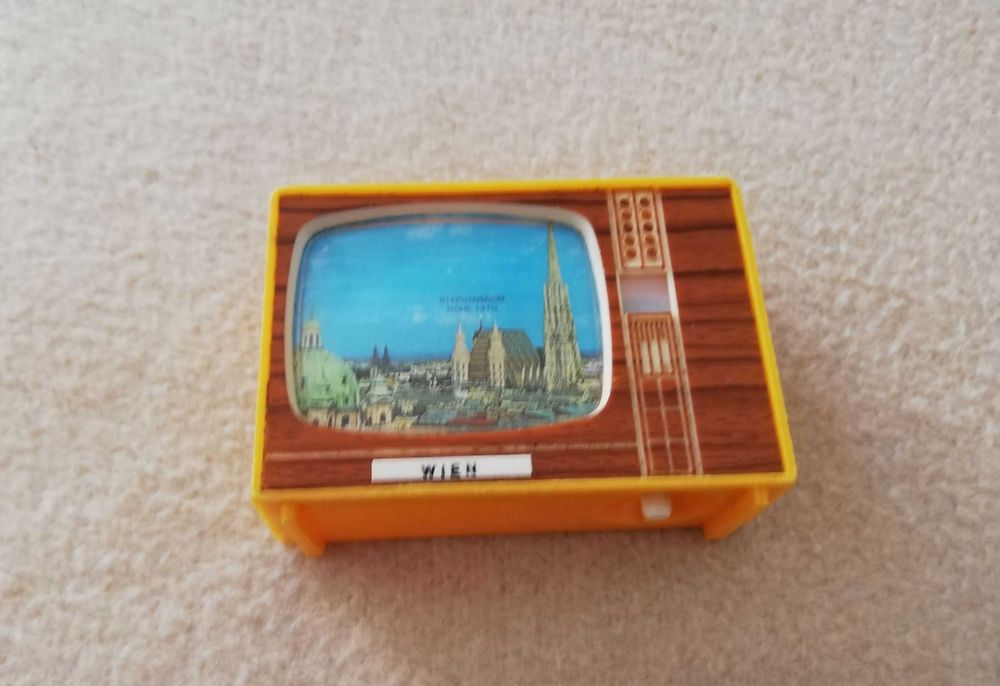 Televisor (Slides) - Anos 70 (grande)