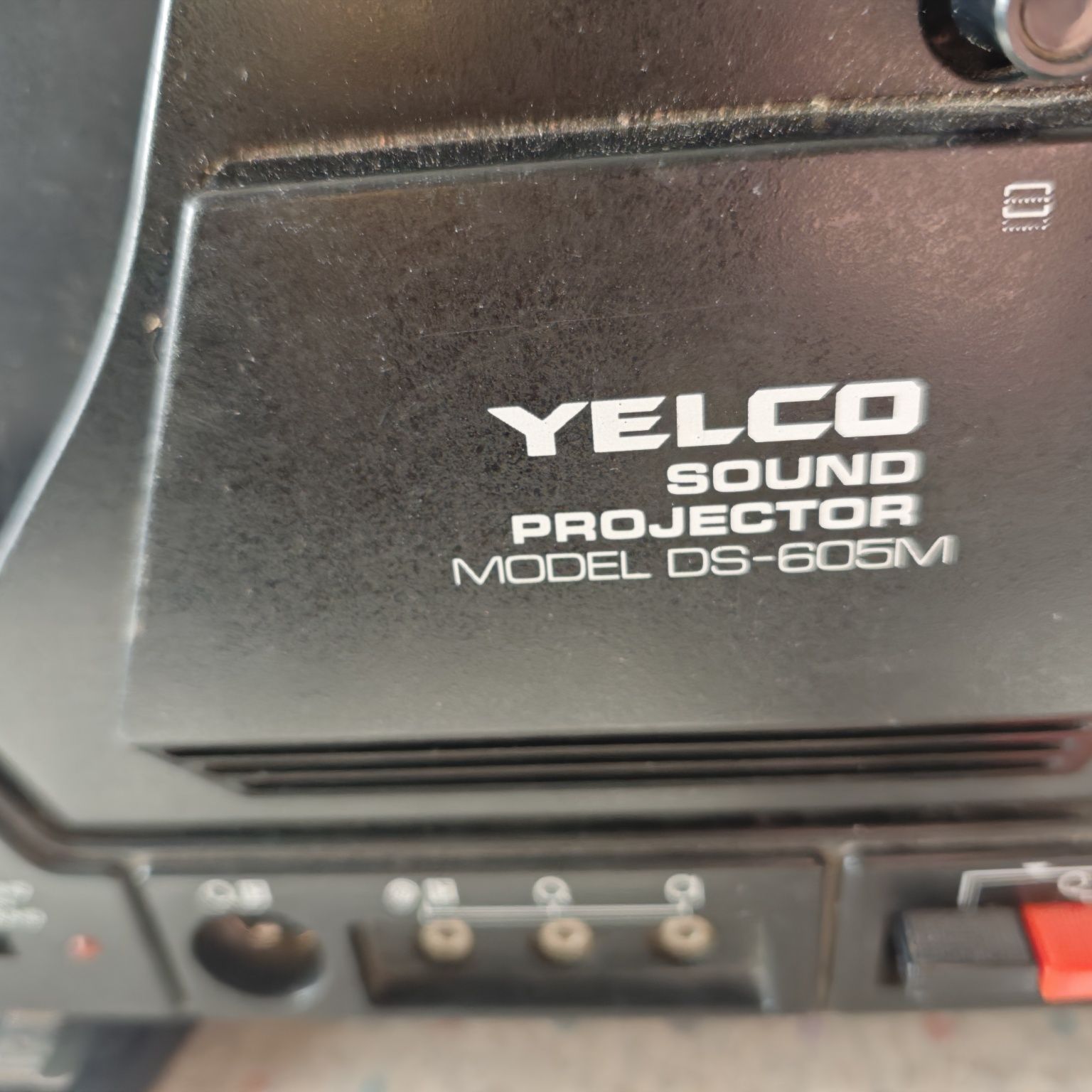 Projetor da marca yelco