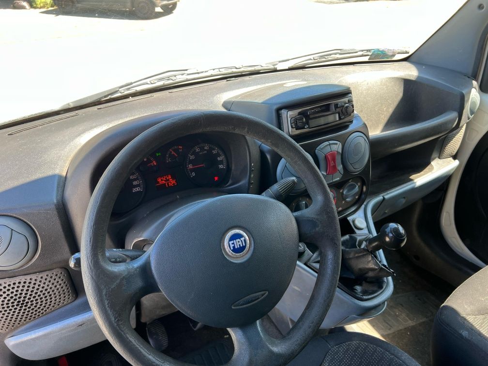 Fiat Doblo. Bus. Mini bus. Dostawczak.