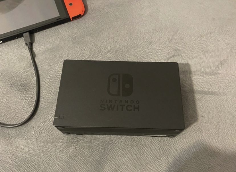 Nintendo Switch i gra animal crossing new horizons