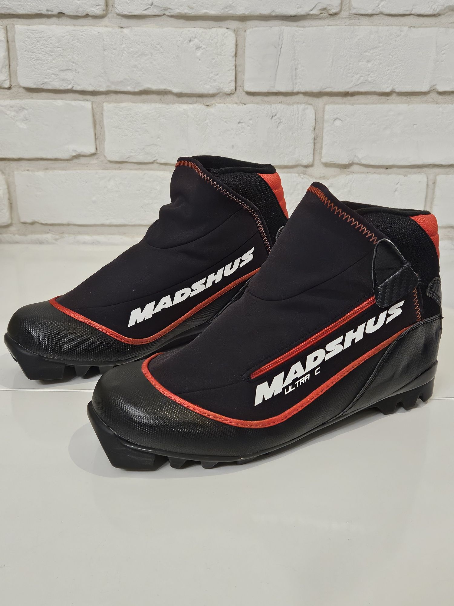 Buty narciarskie biegowe biegówki Madshus Ultra C system NNN r. 38