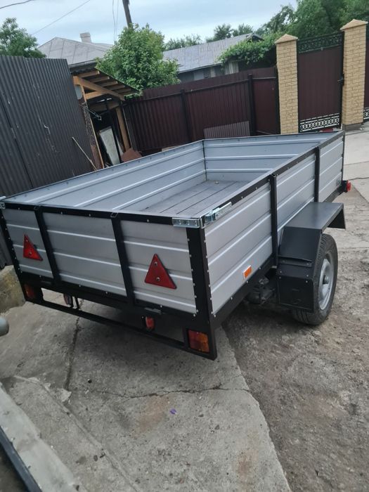 Причеп до легкового автомобіля