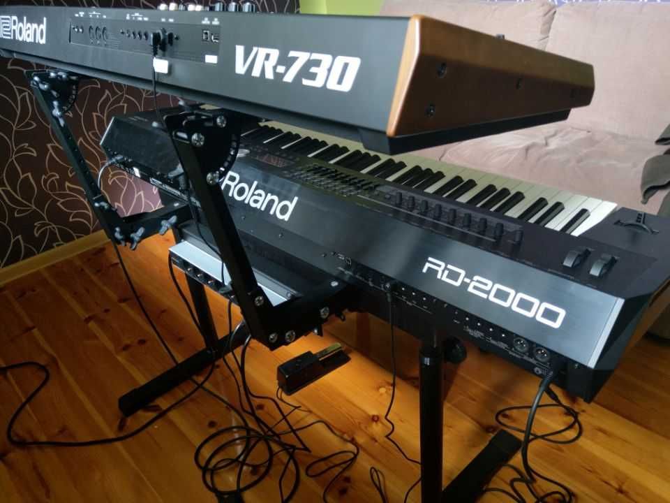 Roland RD-2000 + Roland VR-730 + statyw + stołek