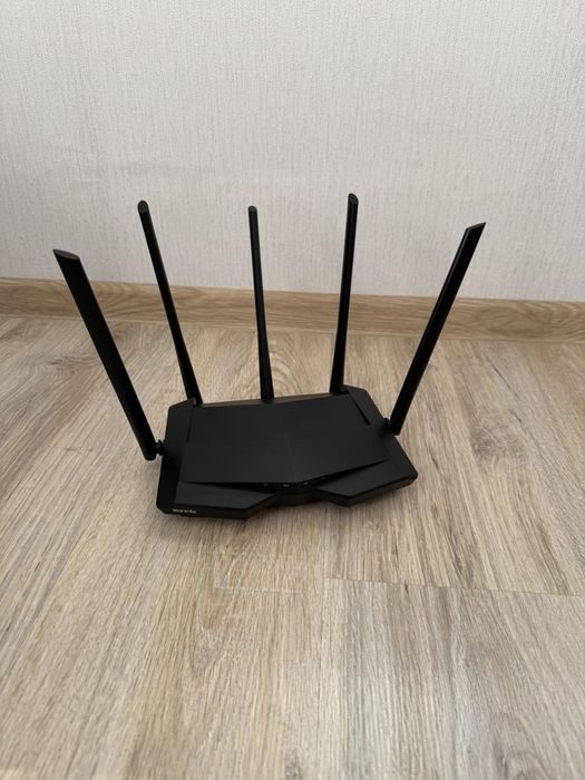 Продам Tenda AC1200 (Model: AC11) wi-fi роутер