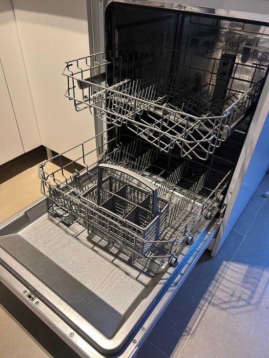 Vendo máquina lavar loiça Edesa EDW-6120 WH 12 servicios 4 programas