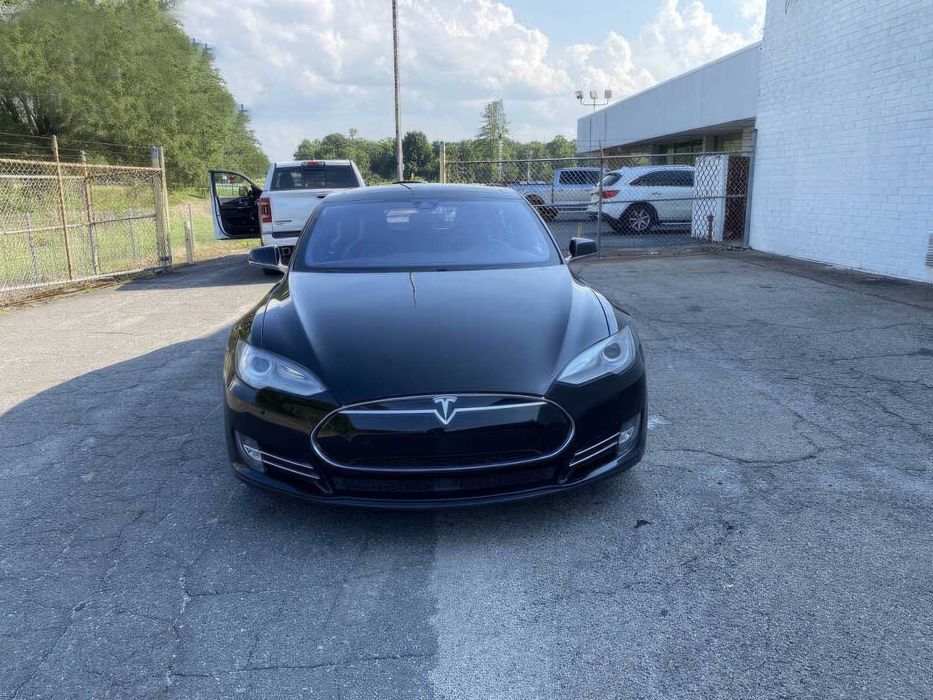 Tesla Model S      2014