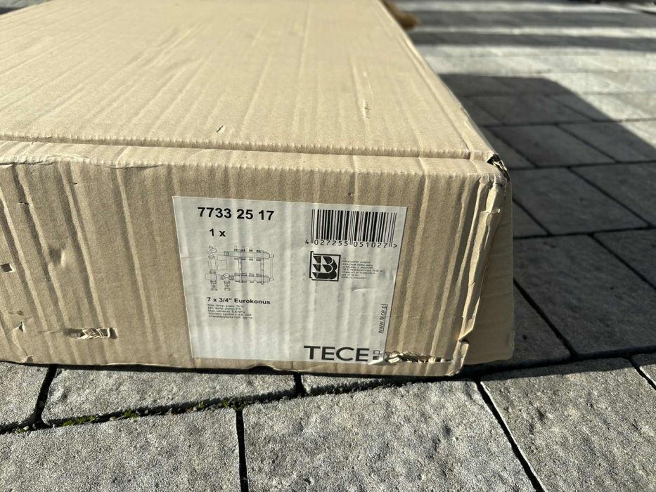 Rozdzielacz 7 obwodów z zaw. termostatyczny i grupą pompową