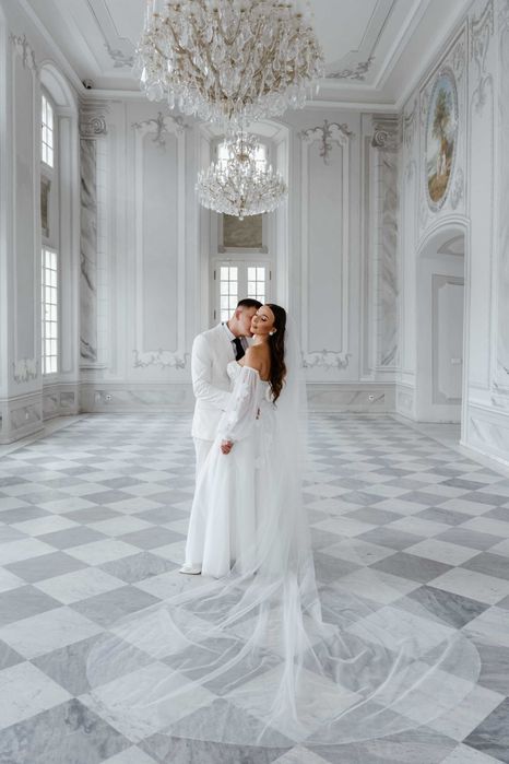 Suknia ślubna gorsetowa kwiaty 3D