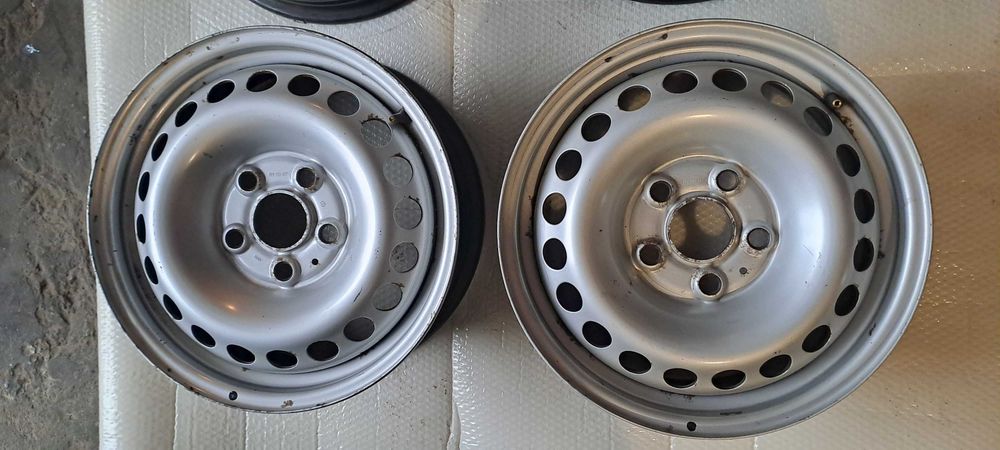 VW 7F0 T5 T6 ORG. Felgi stalowe 6,5J / 16" / 5x120 ET51 Komplet 4 szt
