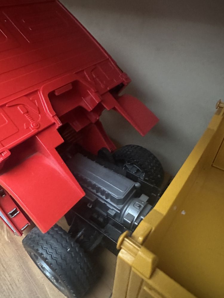 Camião miniatura da Bruder escala 1:16