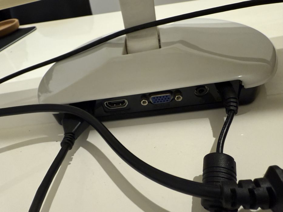 Monitor AOC 1920x1080p - Exelente estado