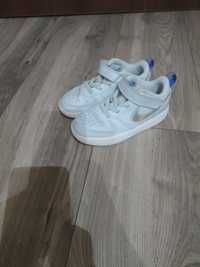 Półbuty sneakersy buty jesienne wiosenne na rzepy r 26 Nike