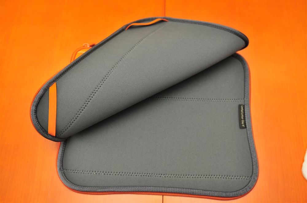 Pokrowiec Crumpler The Gimp 15" Special Edition COPPER