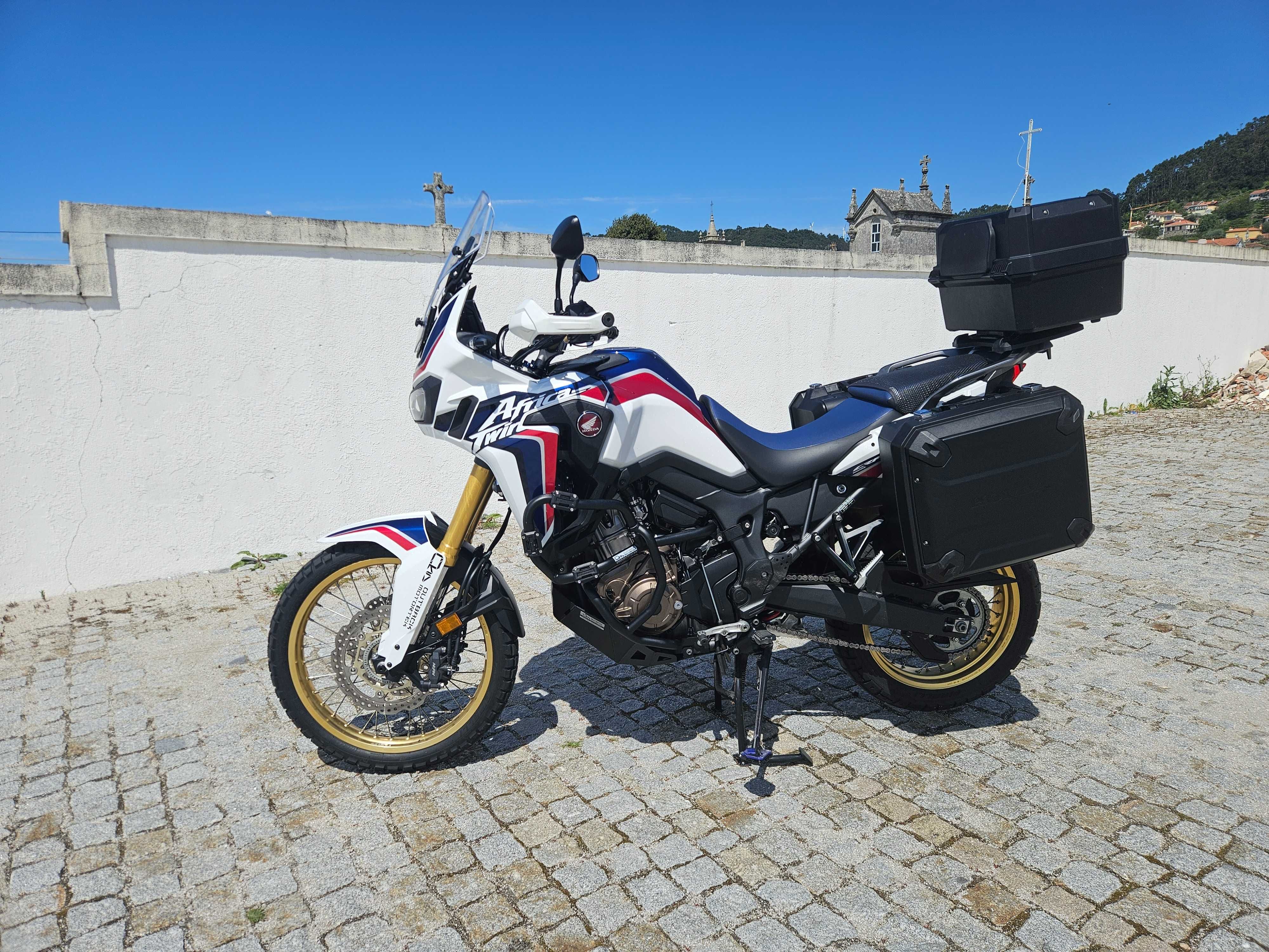 Honda Africa Twin CRF1000 muitos extras