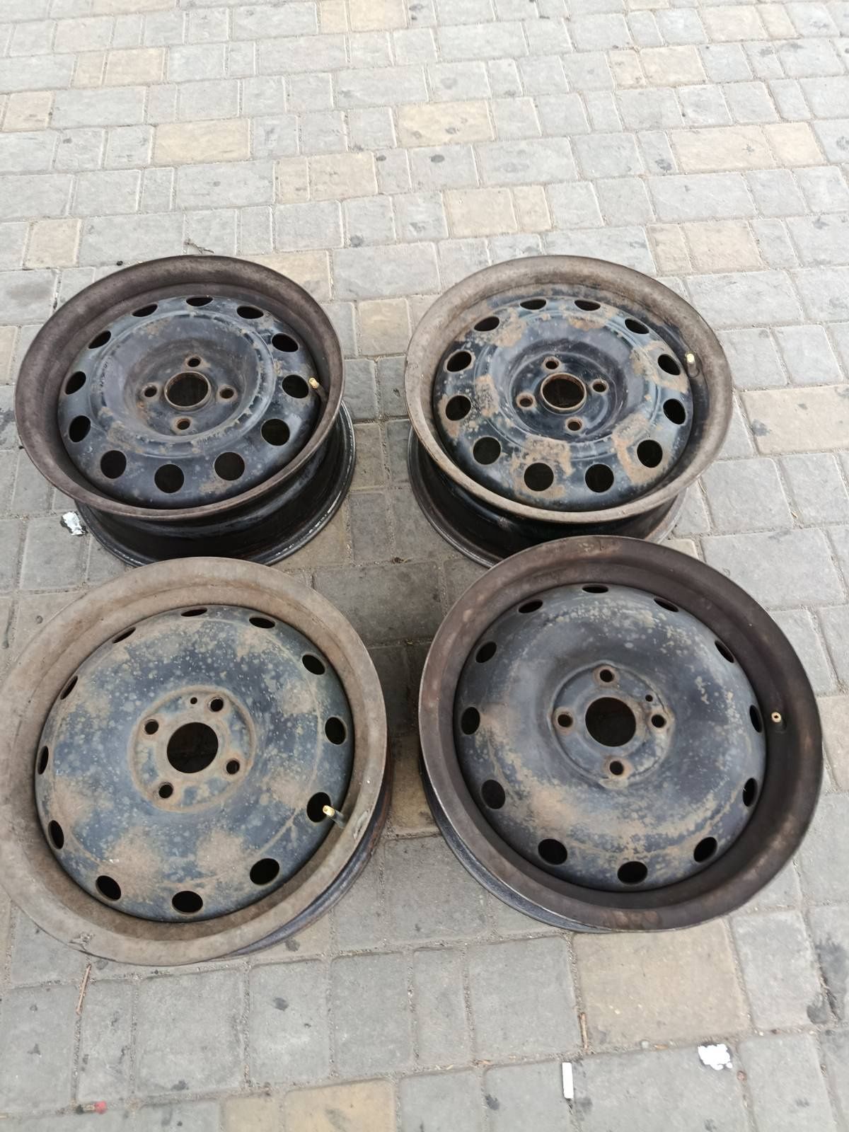 Продам 4 диски на 15 Hyundai Accent хюндай акцент