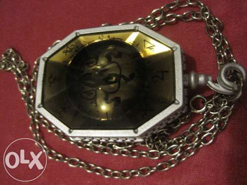 Harry Potter - Horcrux medalhão Colar + livro de autocolantes - NOVO