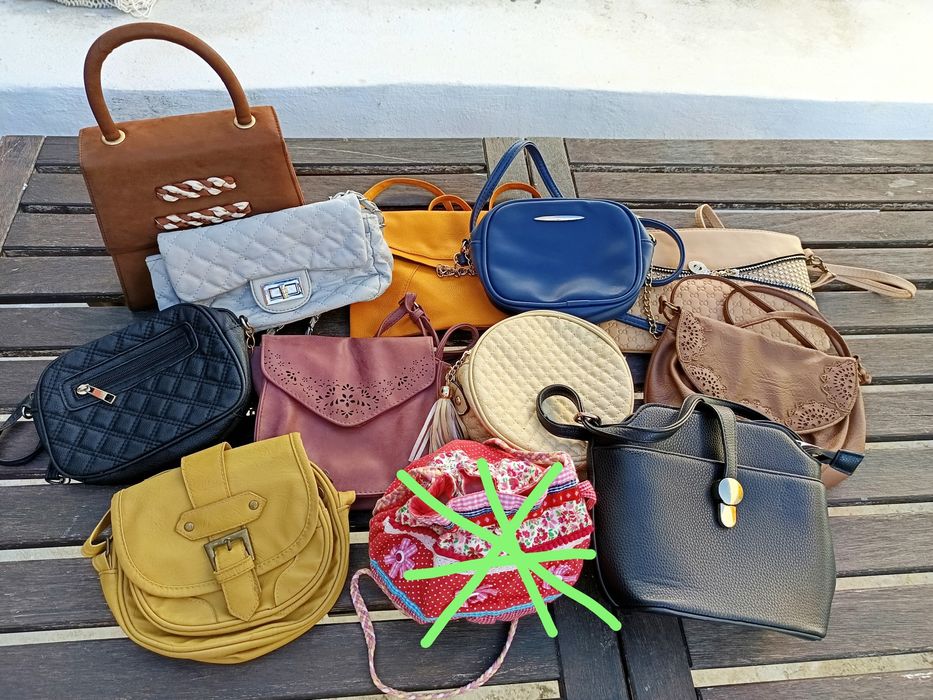 Conjunto de malas novas e usadas