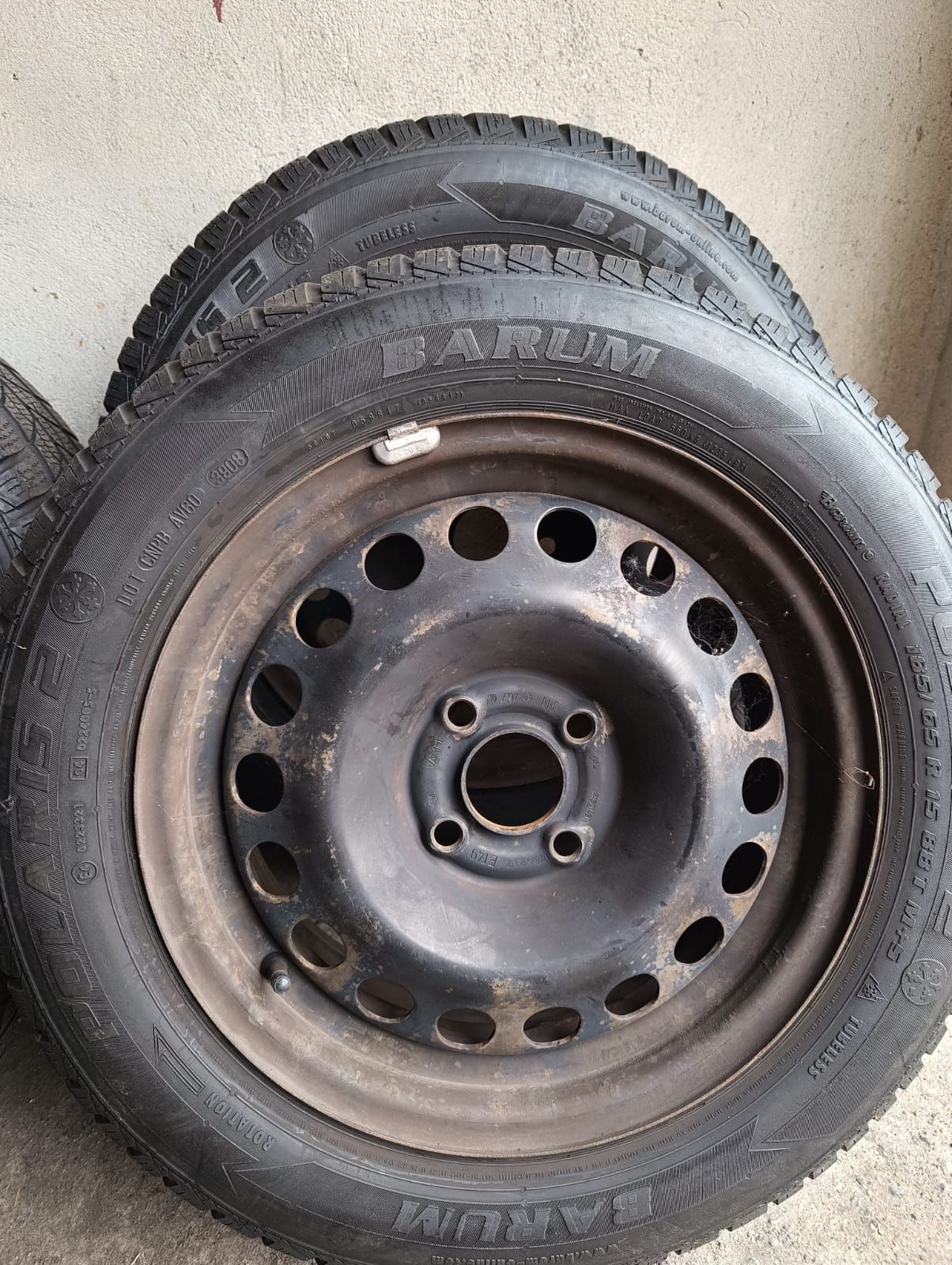 Corsa C felgi z oponami zima koła 4x100 185/65 R15