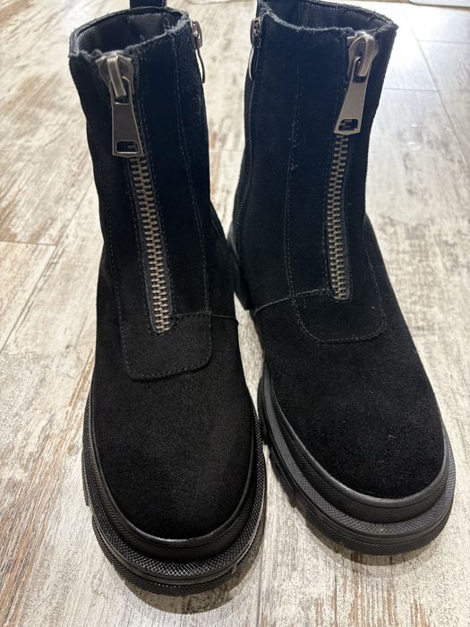 Жіночі зимові ботінки, натуральна замша, нові (р. 39)