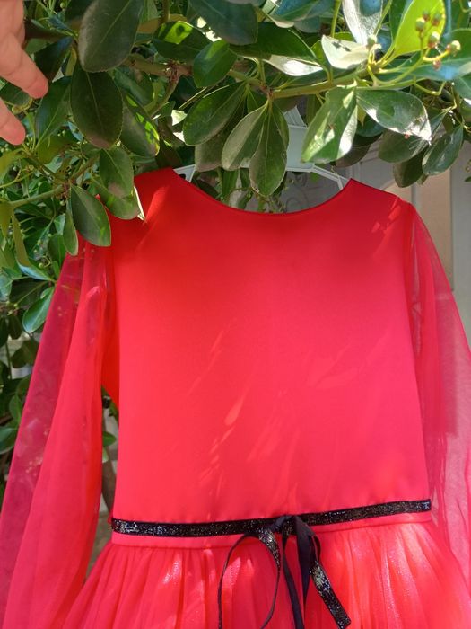 Святкова сукня для дівчинки, розмір 134