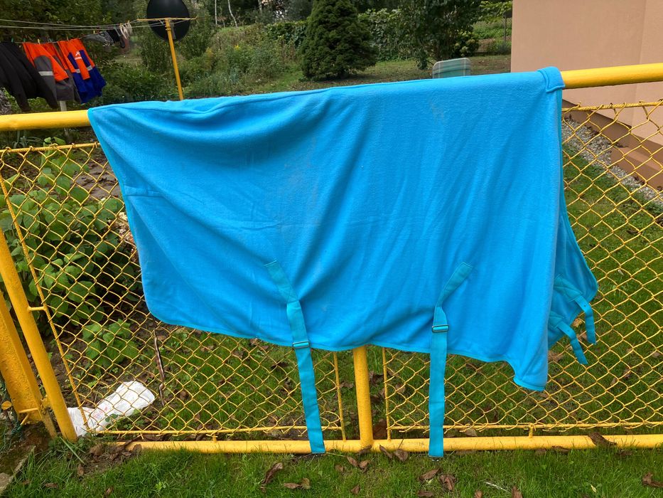 Sprzedam derkę polarowa długość 135 cm