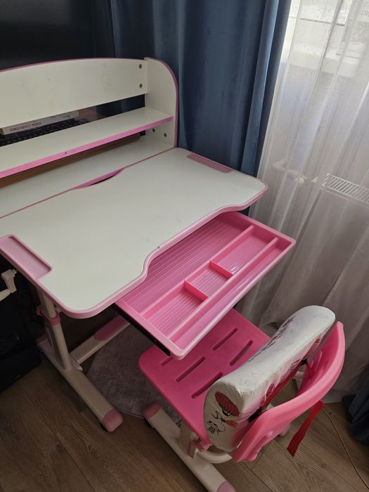 Продам дитячу парту та стілець