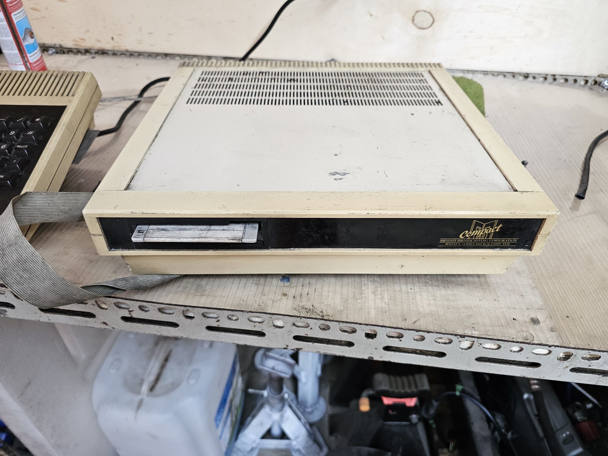 Komputer Acorn BBC Master Compact