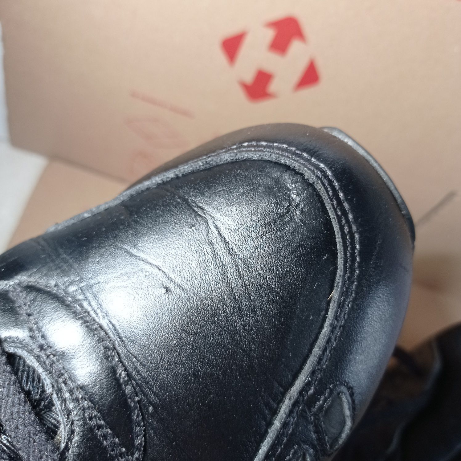 Asics Gel-Lyte кроссовки мужские кожаные 48р 31 см оригинал
Снікерcи G