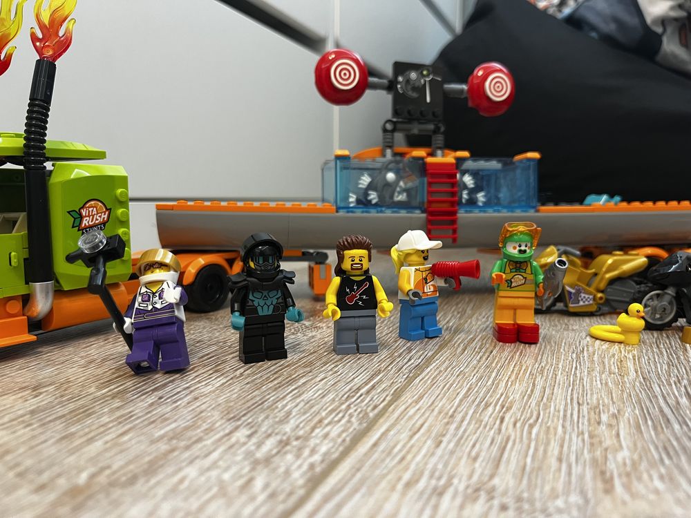 Лего 60294 та 60309 Lego stuntz