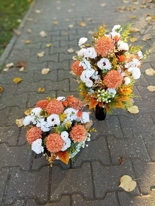 Piękny jesienny komplet na pomnik