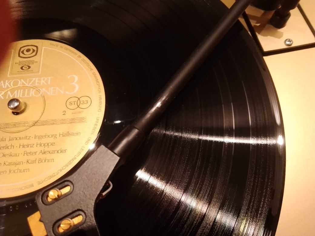 Thorens TD - 146 gold - Gramofon