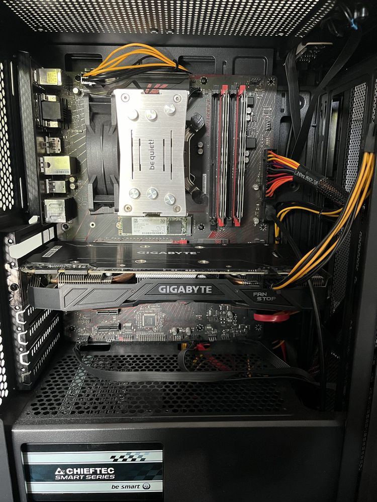 Komputer gamingowy i5-8600k GTX 1070 TI 16GB RAM