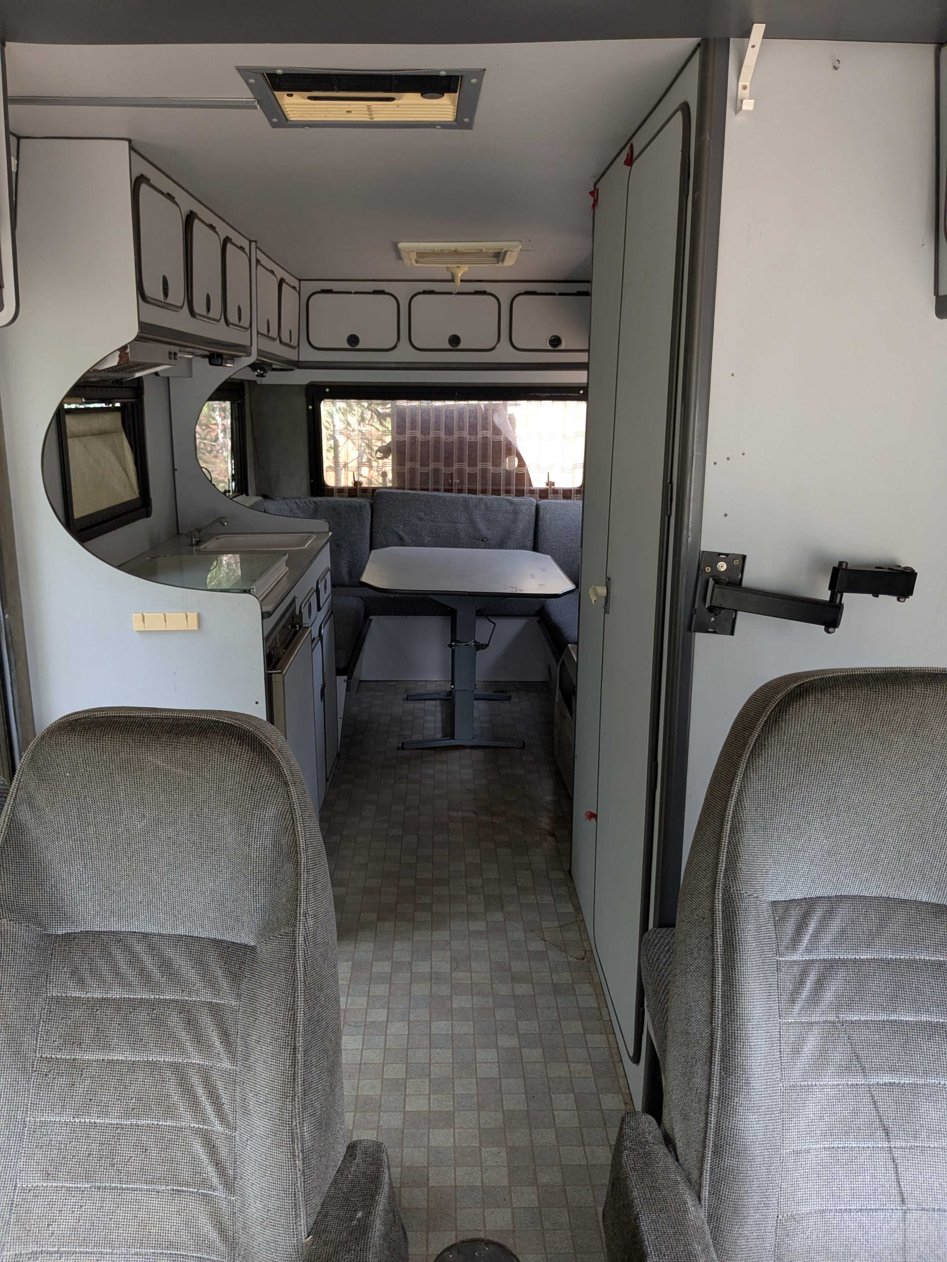 Campervan Fiat Ducato from 1987 for renovation or repair
