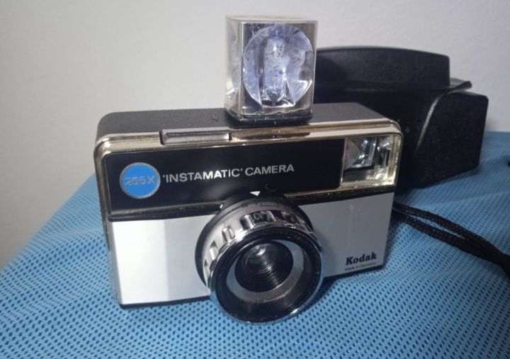 Kodak instamatic 255x+bolsa de transporte+rolo 126