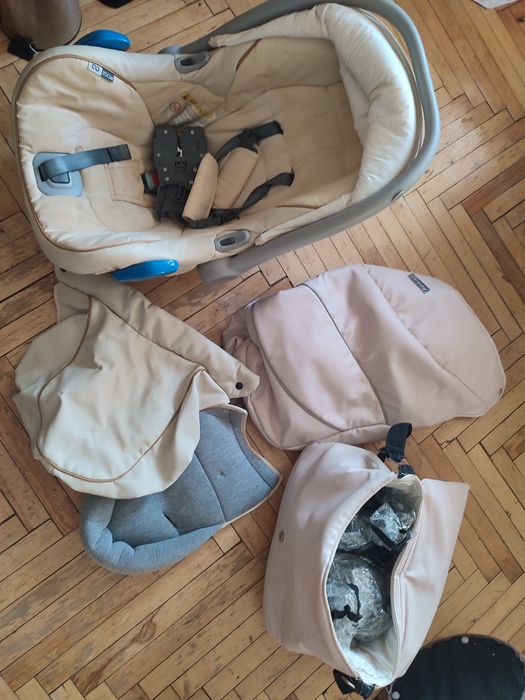 Коляска 3 в 1 на запчастини або під відновлення