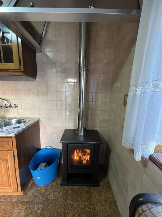 Instalação de salamandras a pellets e a lenha e recuperadores