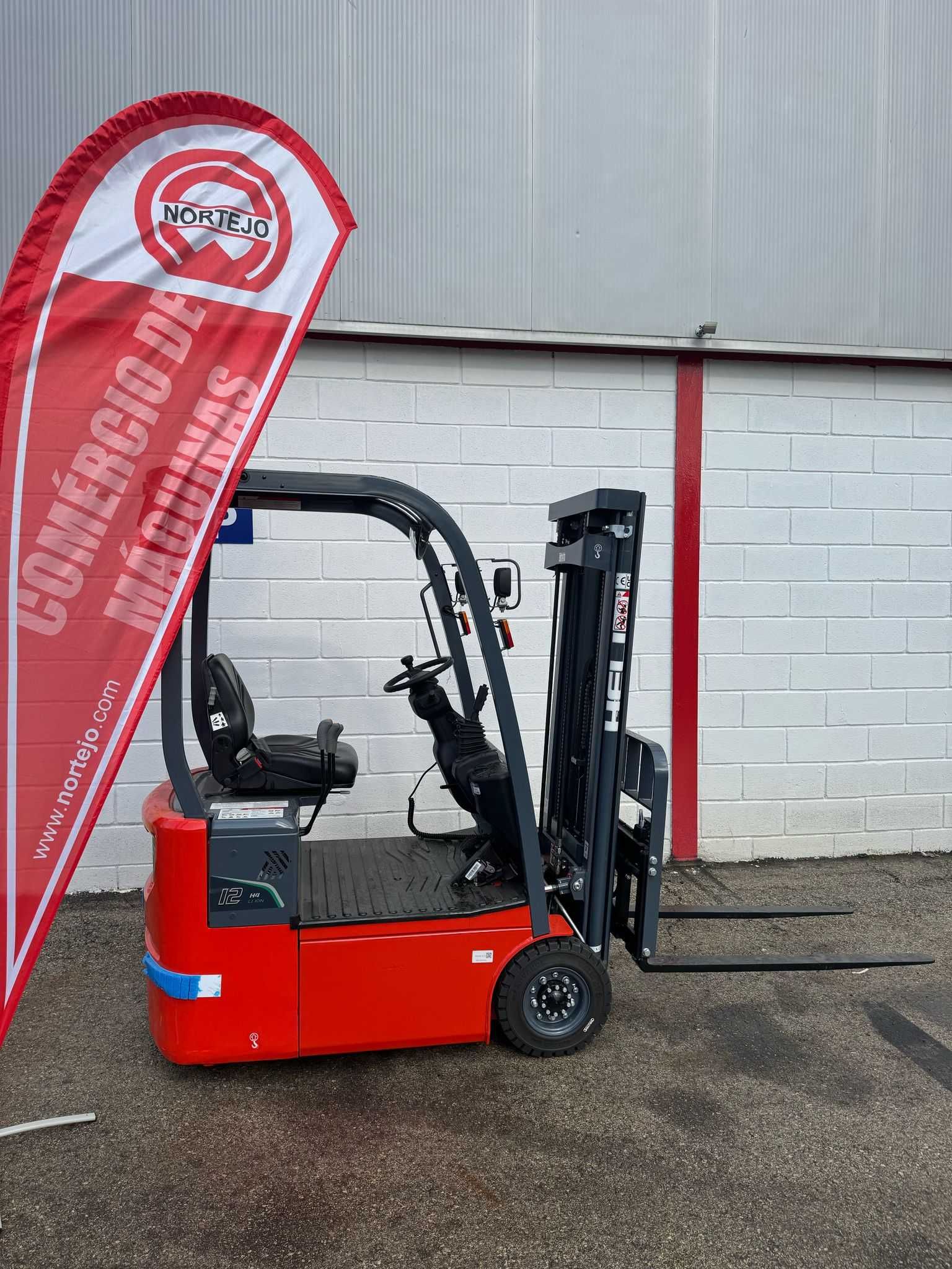 Empilhador HELI elétrico NOVO (1,2Ton)