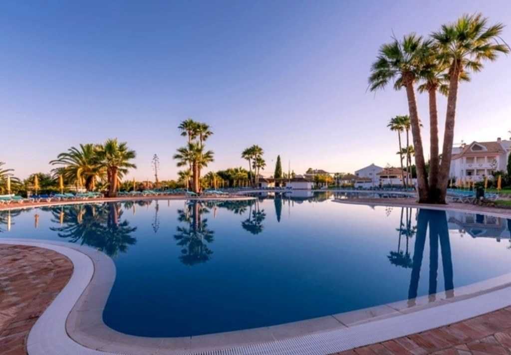 Apartamento T1+1 - até 4 PAX - Urb. Golden Club Cabanas, Algarve