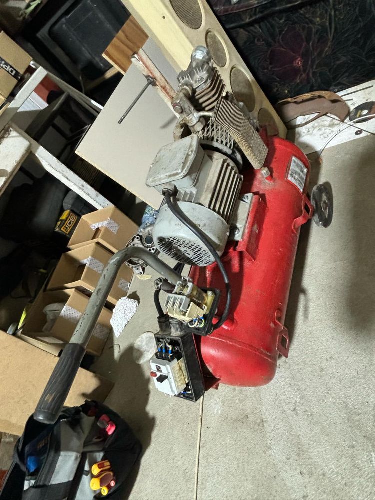 Kompresor polmo AHS 23R 40TF